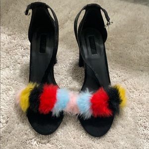 Multicolor fuzzy heel
